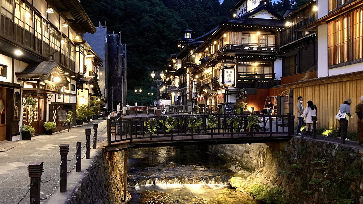 銀山温泉